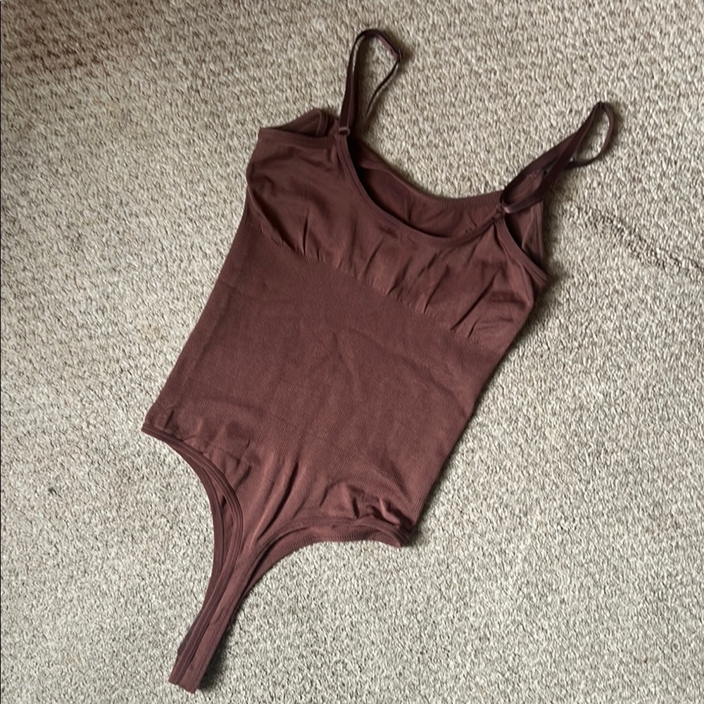 Brown Ribbed Bodysuit - Picture 5 of 8